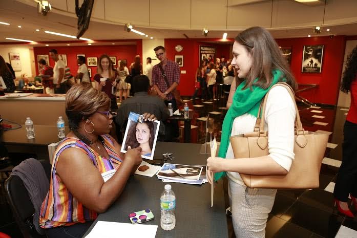 Students and Alumni Meet with Agents